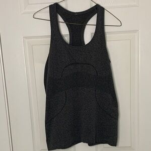 LULULEMON tank 8